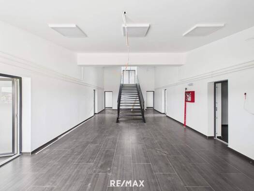 Bürogebäude zum Kauf 2.999.000 € 3.000 m² Bürofläche Bistrita 420097