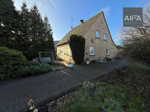 Doppelhaushälfte zum Kauf 349.000 € 7 Zimmer 150 m² 1.051 m² Grundstück Leuth Nettetal 41334