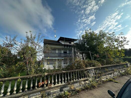 Mehrfamilienhaus zum Kauf 499.000 € 10 Zimmer 260 m² 668 m² Grundstück frei ab sofort Ottobeuren 87724