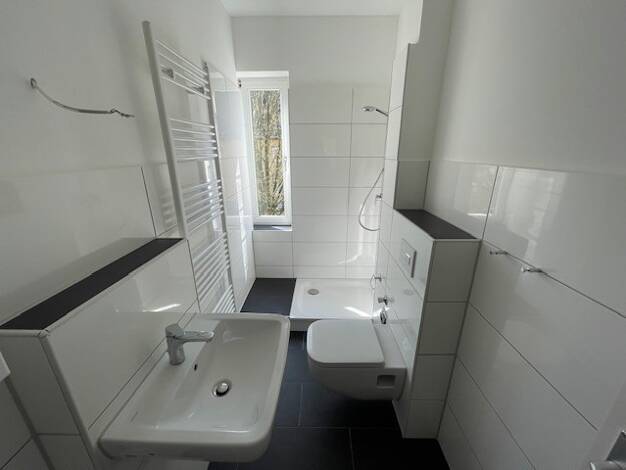 Wohnung zur Miete 359 € 2 Zimmer 50 m² 1. Geschoss Graudenzer Straße 23 Fedderwardergroden Wilhelmshaven 26388