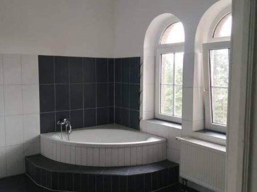 Wohnung zur Miete 693 € 4 Zimmer 99 m² 2. Geschoss frei ab sofort Bahnhof Jesewitz 04838