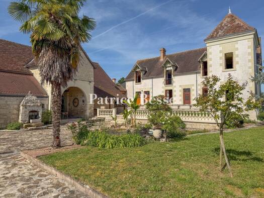 Schloss zum Kauf 720.000 € 12 Zimmer 271,7 m² 19.333 m² Grundstück La Roche-Posay 86270