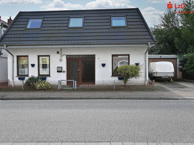 Einfamilienhaus zum Kauf 193.000 € 6 Zimmer 133,6 m² 402 m² Grundstück frei ab sofort Brake Brake 26919