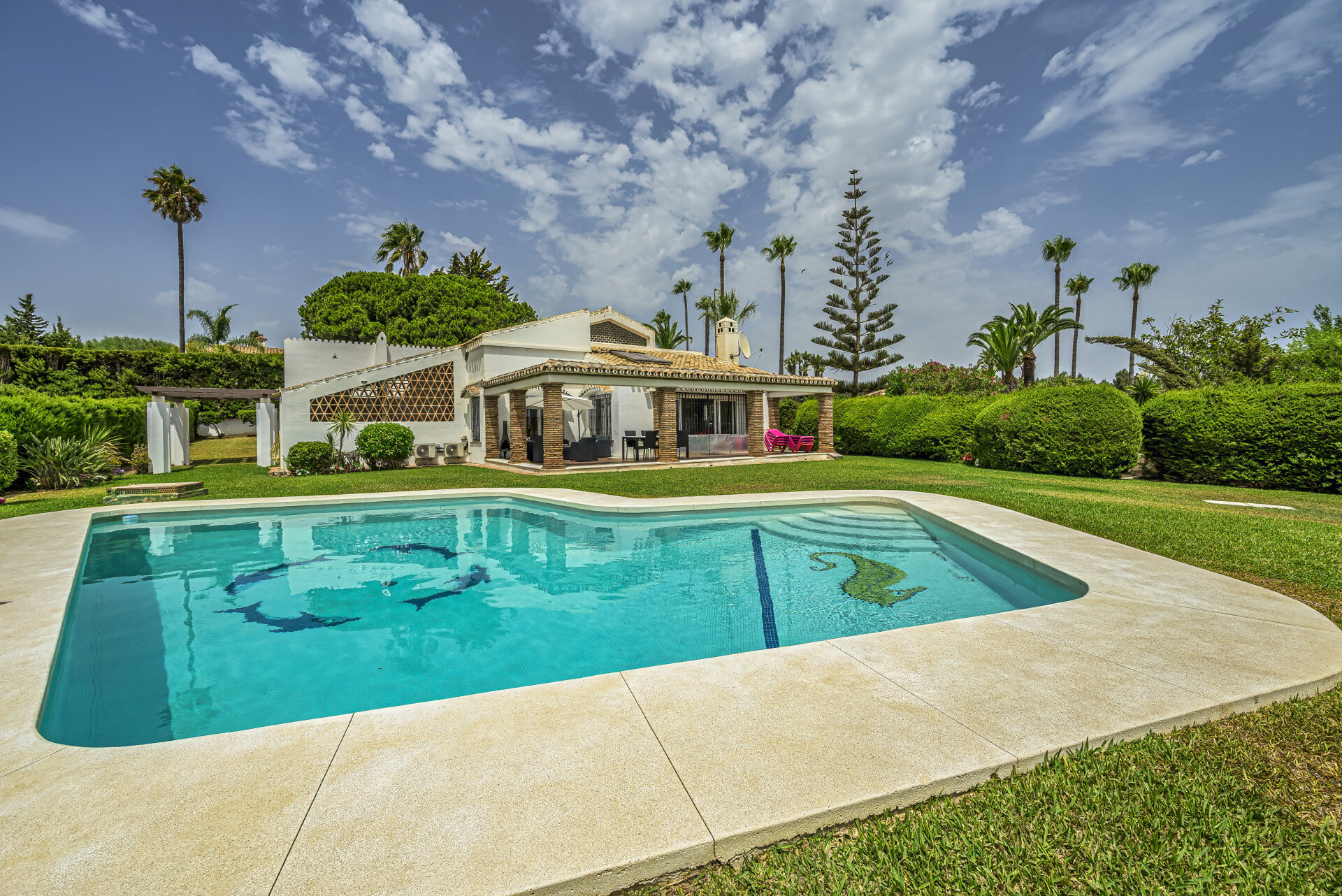 Villa zum Kauf 1.100.000 € 6 Zimmer 300 m²<br/>Wohnfläche 1.264 m²<br/>Grundstück Mijas Costa 29649