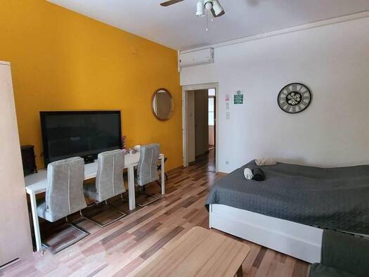 Wohnung zur Miete 550 € 1 Zimmer 35 m² 3. Geschoss Badbrunnenstraße 53 Bad Cannstatt Stuttgart 70374