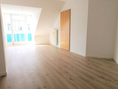 Maisonette zur Miete 335 € 3 Zimmer 55,5 m² Dachgeschoss, 4. Geschoss frei ab sofort Claußstraße 63a Lutherviertel Chemnitz 09126