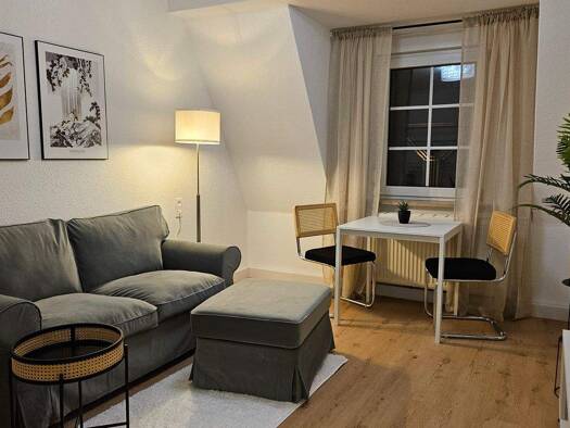 Wohnung zur Miete 950 € 2 Zimmer 45 m² frei ab sofort Peterstraße 71 St Peter Nürnberg 90478