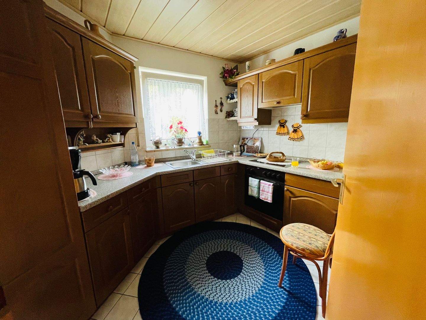 Immobilie in Lorch - Attraktive 3-Zimmerwohnung mit Balkon und Einzelgarage in zentraler Lage in Lorch! - Bild 4