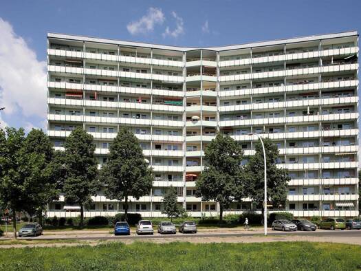 Wohnung zur Miete 239 € 1 Zimmer 37,3 m² 10. Geschoss Ziolkowskistraße 7 Oststadt Neubrandenburg 17036