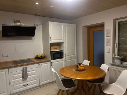 Reihenmittelhaus zum Kauf 170.000 € 10 Zimmer 220 m² 740 m² Grundstück Reichenbach Reichenbach im Vogtland 08468