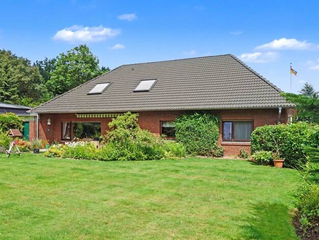 Einfamilienhaus zum Kauf 449.000 € 7 Zimmer 147 m² 948 m² Grundstück Brunsbüttel 25541