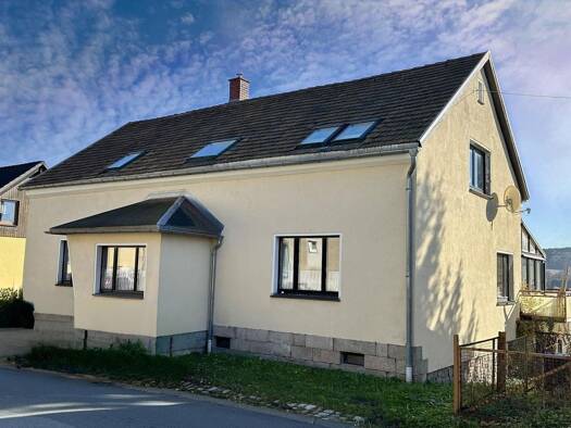 Einfamilienhaus zum Kauf 58.000 € 11 Zimmer 115 m² 380 m² Grundstück Falkenstein Falkenstein 08223