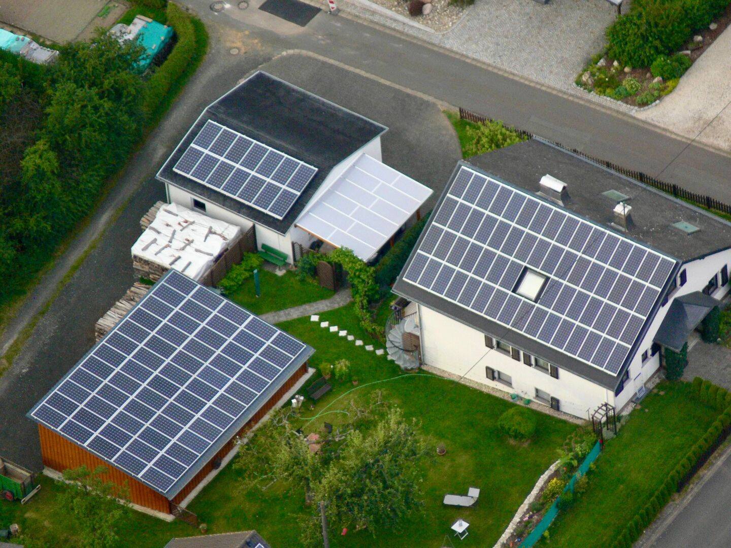 Immobilie in Büdlich - Haus mit Einliegerwohnung,PV Anlage sowie großen Garten zu verkaufen - Bild 0