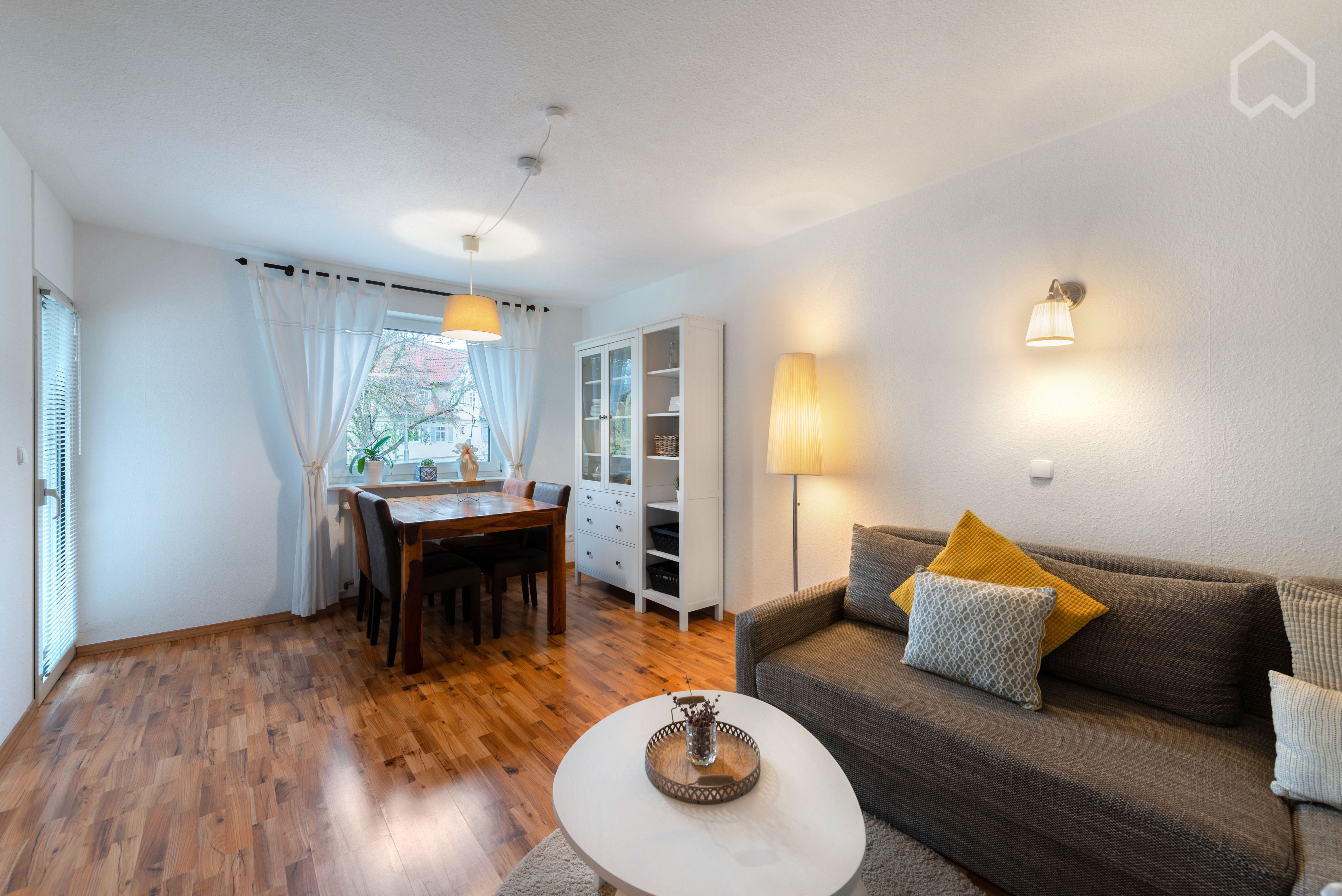 Wohnung zur Miete Wohnen auf Zeit 1.250 € 2 Zimmer 45 m²<br/>Wohnfläche 01.01.2025<br/>Verfügbarkeit Südheim Stuttgart 70199