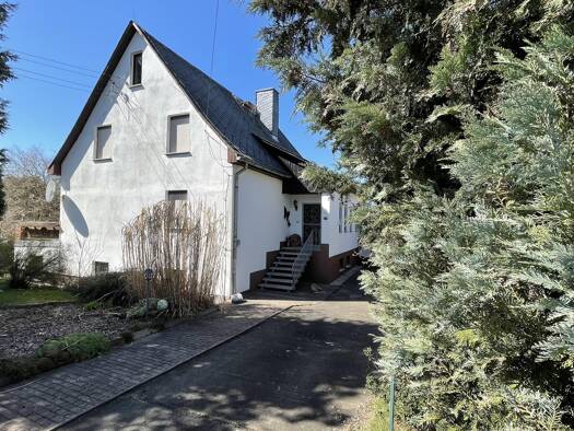 Einfamilienhaus zum Kauf 310.000 € 5 Zimmer 150 m² 915 m² Grundstück Ehrenberg Hohnstein 01848