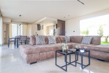 Haus zum Kauf 1.250.000 € 7 Zimmer 296 m² 854 m² Grundstück Porec center 52440