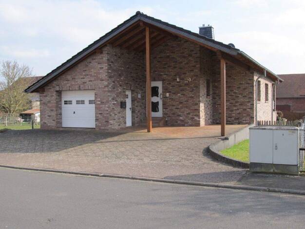 Einfamilienhaus zum Kauf provisionsfrei 329.000 € 12 Zimmer 210 m² 694 m² Grundstück Ransbach Hohenroda Ransbach 36284