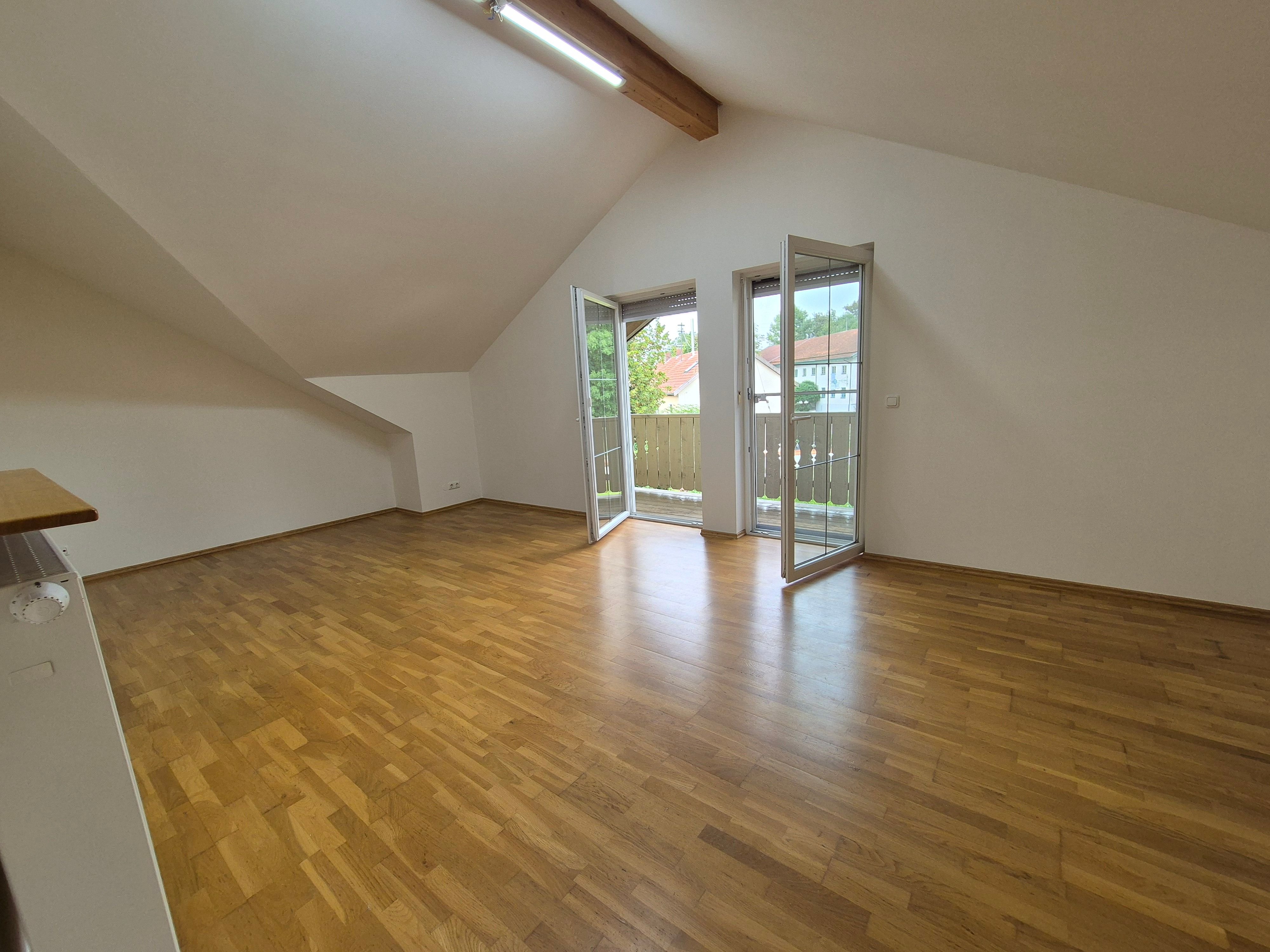 Wohnung zur Miete 900 € 2,5 Zimmer 78,4 m²<br/>Wohnfläche Kirchenweg 3 Weidenbach Heldenstein 84431