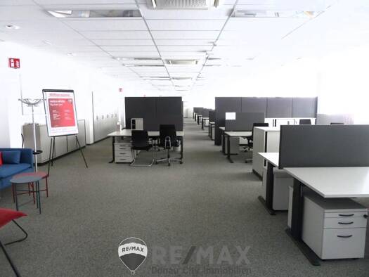 Bürofläche zur Miete 7.260 € 4 Zimmer 536 m² Bürofläche Leobendorf 2100