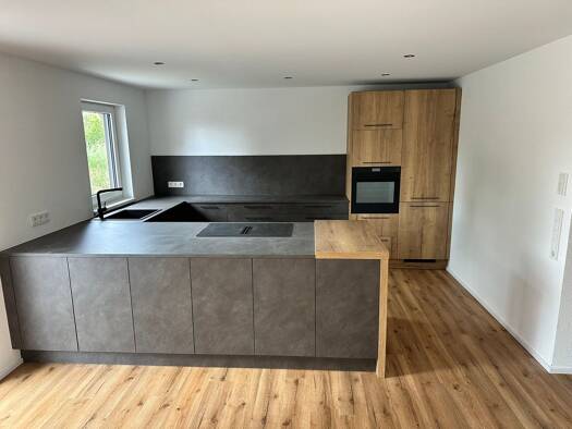Einfamilienhaus zur Miete 1.175 € 6 Zimmer 150 m² 439 m² Grundstück frei ab sofort Weyersfeld Karsbach 97783