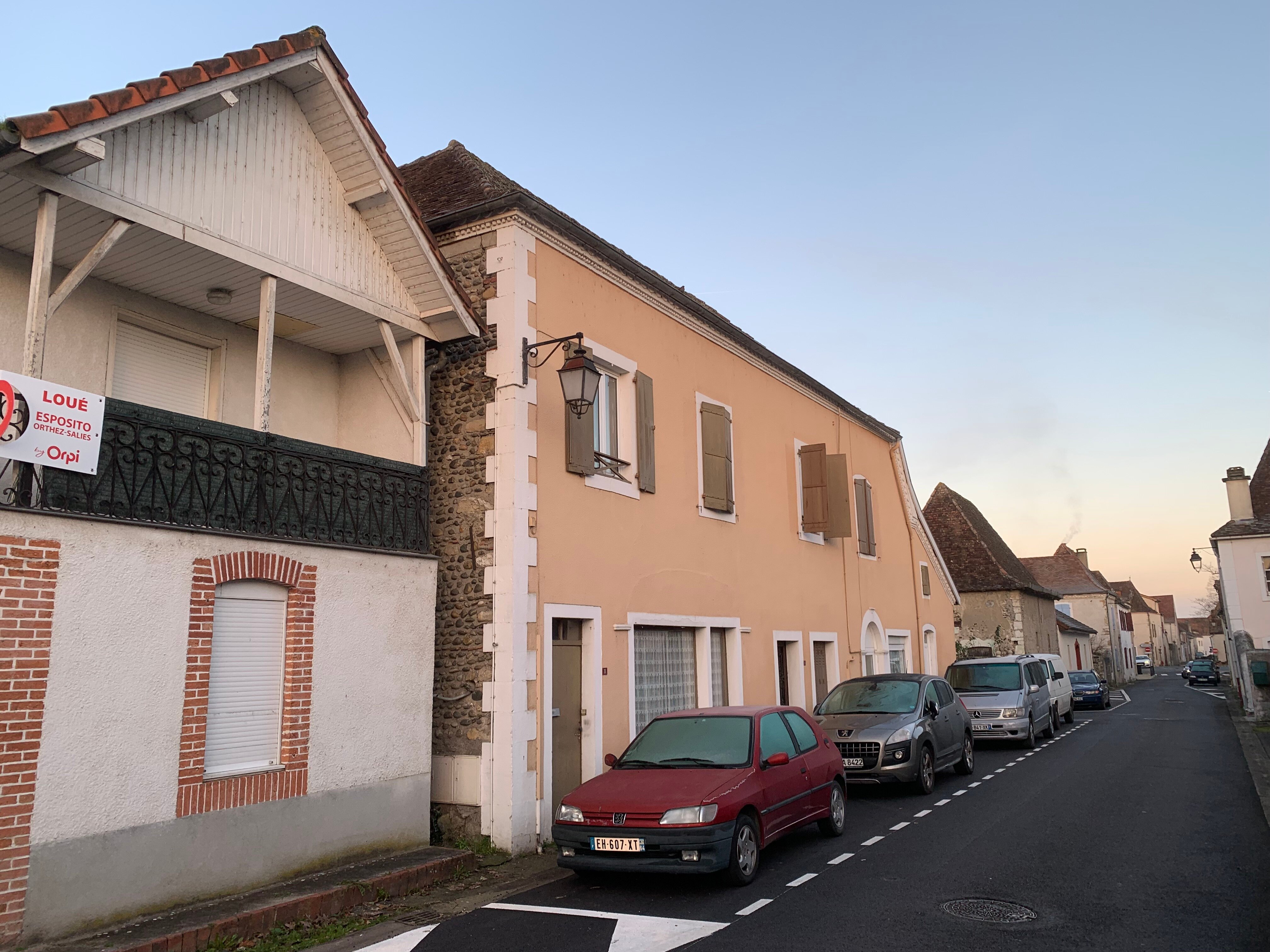 Mehrfamilienhaus zum Kauf provisionsfrei als Kapitalanlage geeignet 13 Zimmer 558 m²<br/>Wohnfläche 1.265 m²<br/>Grundstück Mairie-Stade-Bergereau-Depart Maslacq 64300