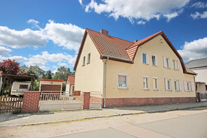Doppelhaushälfte zum Kauf 125.000 € 6 Zimmer 120 m² 720 m² Grundstück Oranienbaum Oranienbaum-Wörlitz 06785