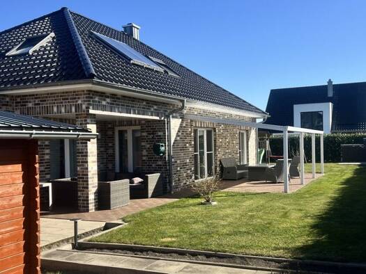 Einfamilienhaus zum Kauf 539.000 € 5 Zimmer 243,7 m² 802 m² Grundstück Bösel 26219