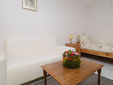 Wohnung zur Miete Wohnen auf Zeit 720 € 1 Zimmer 35 m² frei ab sofort Wiesbaden 65183