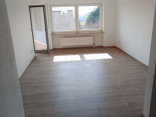 Wohnung zur Miete 650 € 3 Zimmer 76 m² Geschoss -1/2 frei ab sofort Salzweg 94121