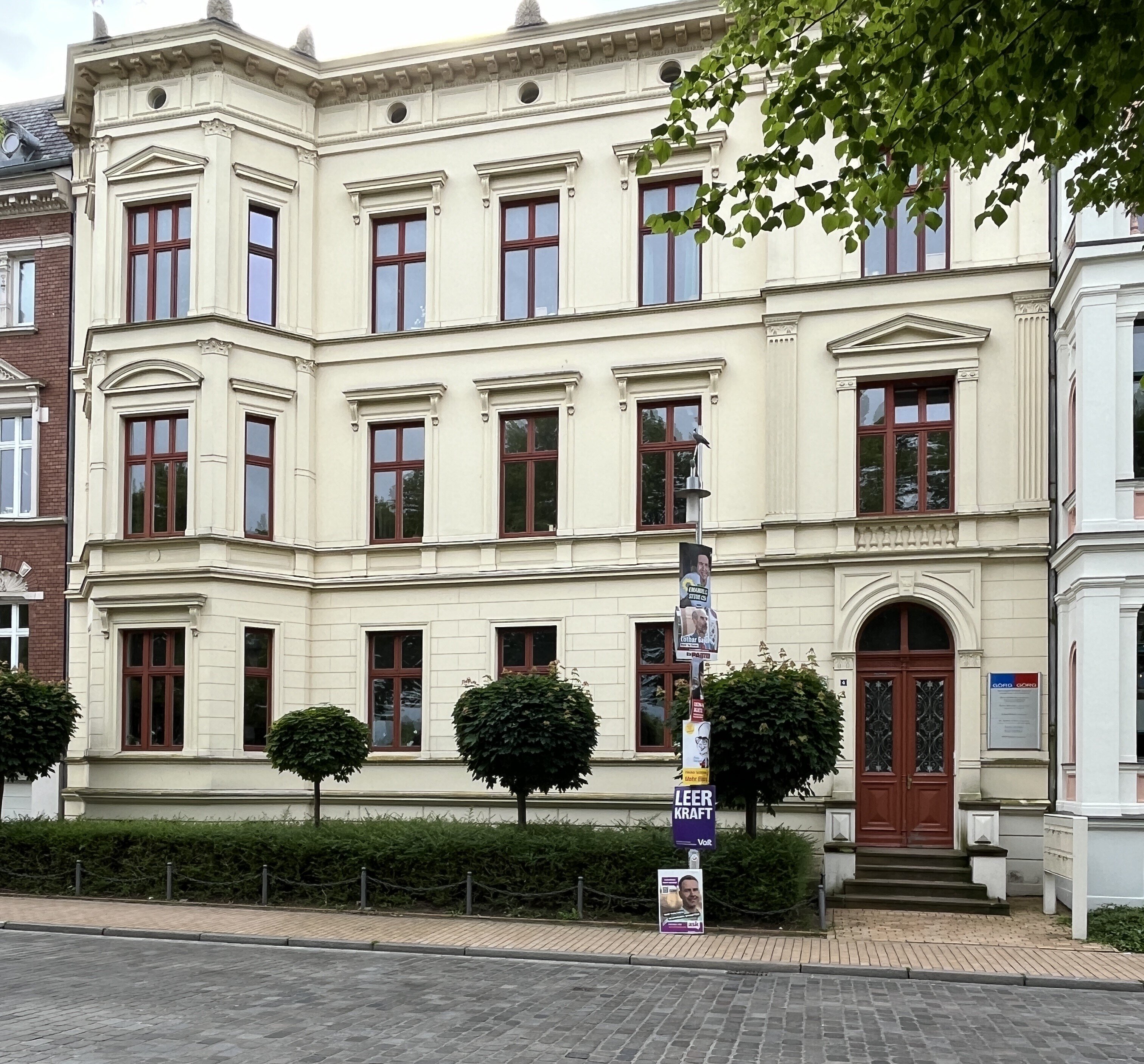 Wohnung zur Miete 530 € 2 Zimmer 57 m²<br/>Wohnfläche August-Bebel-Straße 4 Schelfstadt Schwerin 19055