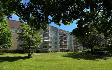 Wohnung zur Miete 454 € 5 Zimmer 89 m² Turnerstraße 9 Ronneburg Ronneburg 07580