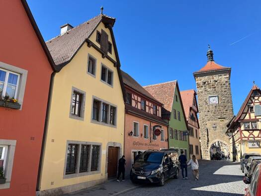 Haus zum Kauf 934.500 € 11 Zimmer 266 m² Grundstück Rothenburg Rothenburg ob der Tauber 91541