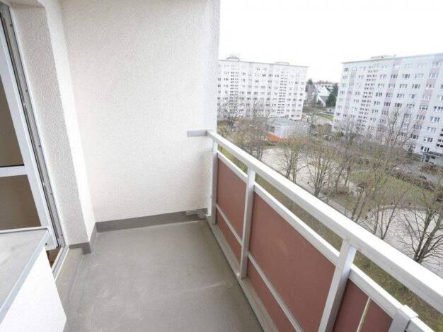 Wohnung zur Miete 264 € 2 Zimmer 45,5 m² 6. Geschoss frei ab 01.05.2026 Augsburger Str. 44 Bernsdorf Chemnitz 09126