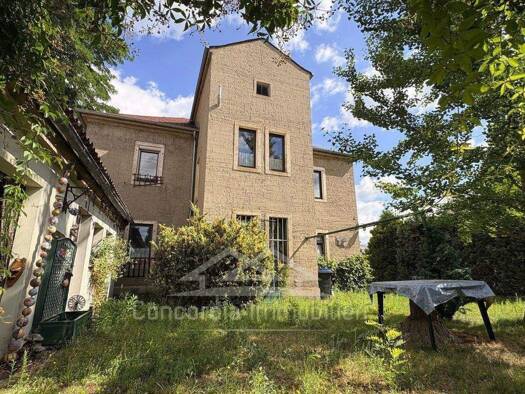 Einfamilienhaus zum Kauf 400.000 € 7 Zimmer 170 m² 610 m² Grundstück frei ab sofort Radebeul 01445