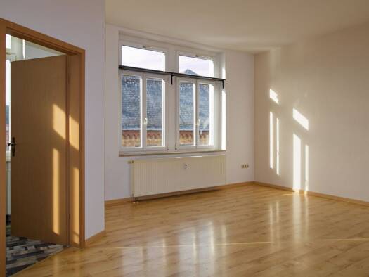 Maisonette zur Miete 577 € 3 Zimmer 96,1 m² August-Bebel-Straße 1 Greiz 07973