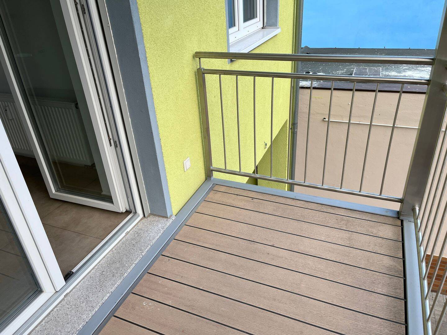 Erstbezug nach Renovierung - 3 ZW im 1. OG mit Balkon zum Innenhof, modernes Tageslichtbad mit Badewanne - ab sofort bezugsbereit – Nürnberg – Vorschaubild 8