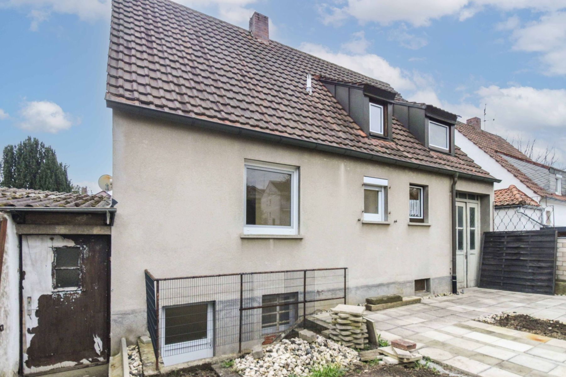 Einfamilienhaus zum Kauf 189.900 € 4 Zimmer 100 m²<br/>Wohnfläche 260 m²<br/>Grundstück Gochsheim Gochsheim 97469