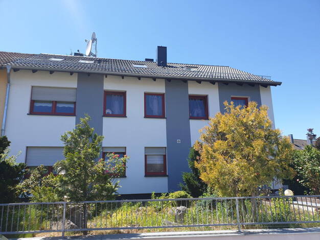 Mehrfamilienhaus zum Kauf provisionsfrei 749.000 € 9,5 Zimmer 222 m² 395 m² Grundstück Friedrich-Hölderlin-Str.38 Roth Roth 91154