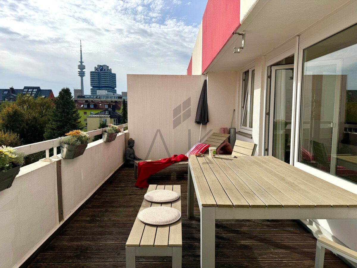 Terrassenwohnung zum Kauf 297.000 € 1 Zimmer 32 m²<br/>Wohnfläche 4.<br/>Geschoss Am Riesenfeld München 80809