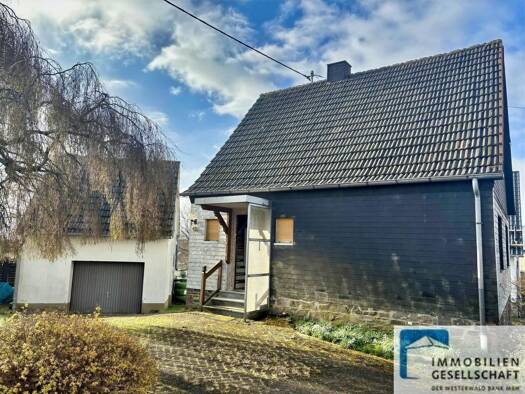 Einfamilienhaus zum Kauf 95.000 € 3 Zimmer 70 m² 678 m² Grundstück Birken-Honigsessen Birken-Honigsessen 57587