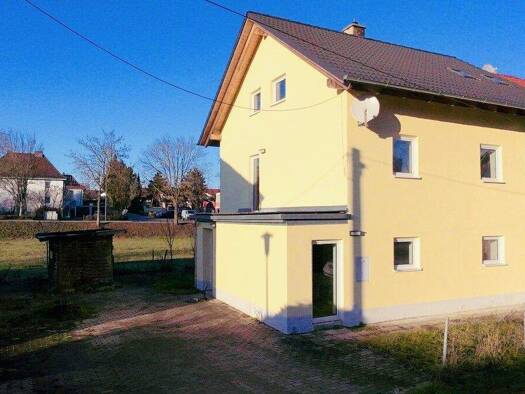 Doppelhaushälfte zum Kauf 259.000 € 5 Zimmer 140 m² 266 m² Grundstück Simbach 94436