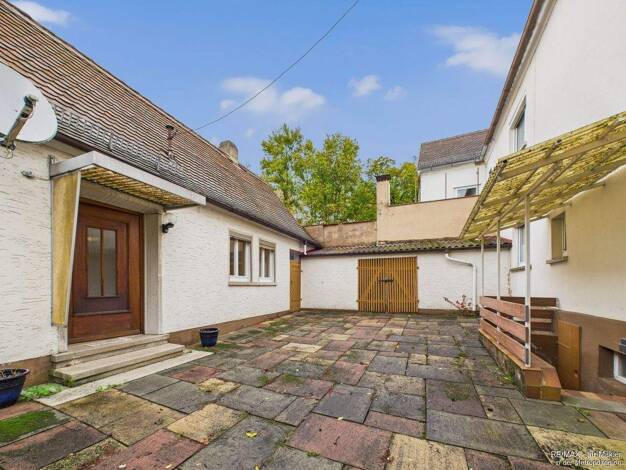 Doppelhaushälfte zum Kauf 264.900 € 6 Zimmer 145 m² 330 m² Grundstück Neustadt Neustadt an der Aisch 91413