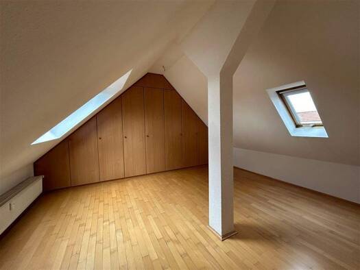 Maisonette zur Miete 625 € 2 Zimmer 77,7 m² 3. Geschoss frei ab sofort Schwelmhöfe 12 Kray Essen 45307