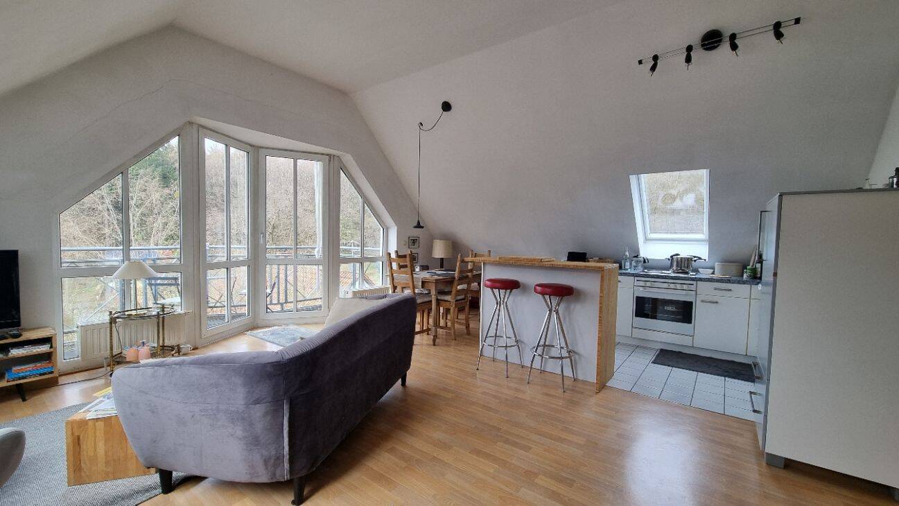 Immobilie in Bad Brückenau - Lichtdurchflutete 2-Zimmer-Penthouse-Wohnung in bester Lage! - Bild 1