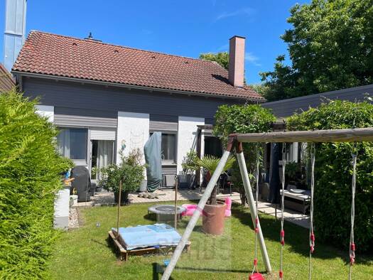 Doppelhaushälfte zur Miete 900 € 5 Zimmer 135 m² 696 m² Grundstück Deggendorf Deggendorf 94469