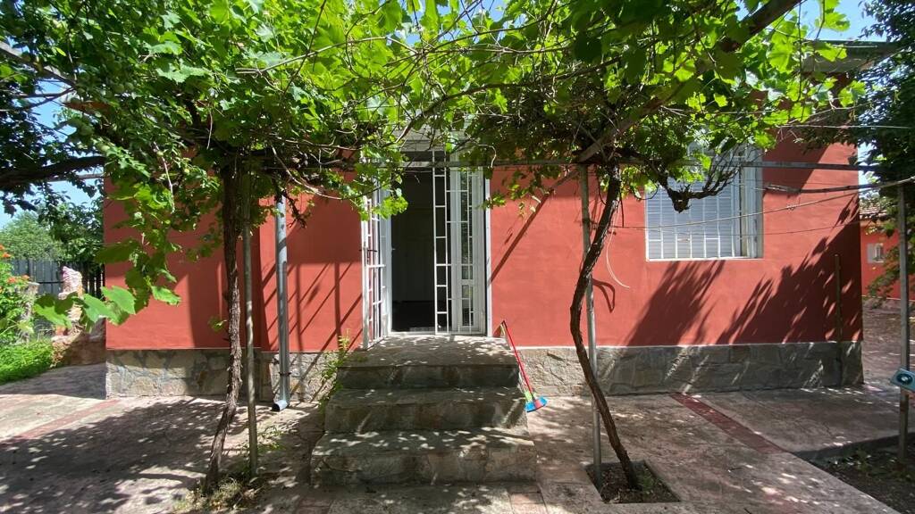 Einfamilienhaus zum Kauf provisionsfrei 118.000 € 6 Zimmer 200 m² 2.200 m² Grundstück Karnobat