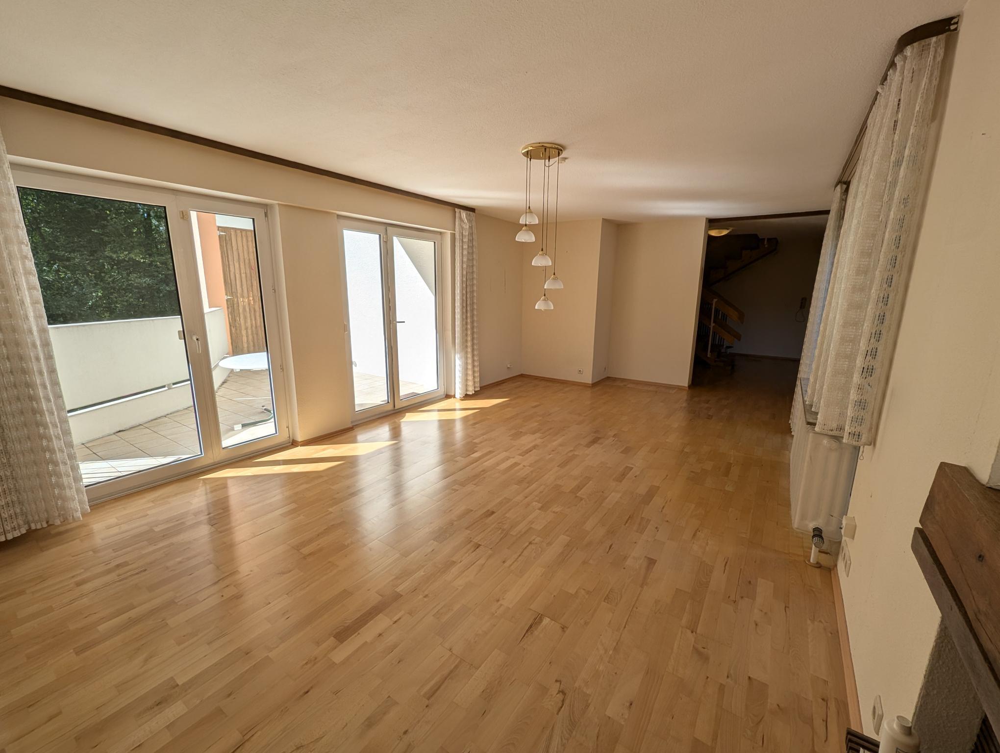 Wohnung zum Kauf provisionsfrei 314.000 € 4,5 Zimmer 135 m²<br/>Wohnfläche EG<br/>Geschoss ab sofort<br/>Verfügbarkeit Römerstrasse Weilstetten Balingen 72336