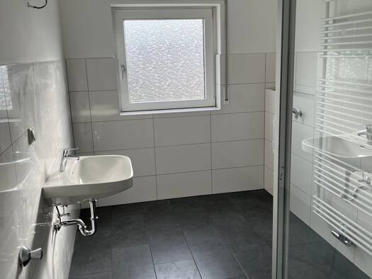 Wohnung zur Miete 1.040 € 1 Zimmer 95 m² Geschoss 1/2 frei ab 15.04.2026 Neu-Edingen Brühl 68782