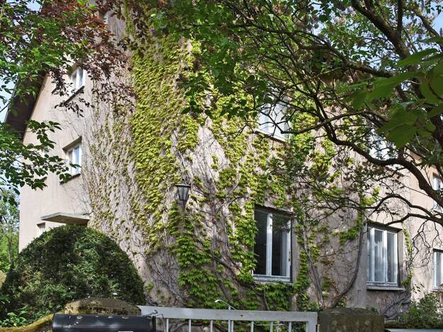 Haus zum Kauf 1.550.000 € 12 Zimmer 325 m² 597 m² Grundstück Stuttgart 70184