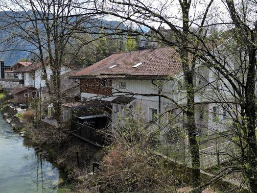 Doppelhaushälfte zum Kauf 675.000 € 4 Zimmer 135 m² 271 m² Grundstück frei ab 01.06.2026 Kiefersfelden 83088